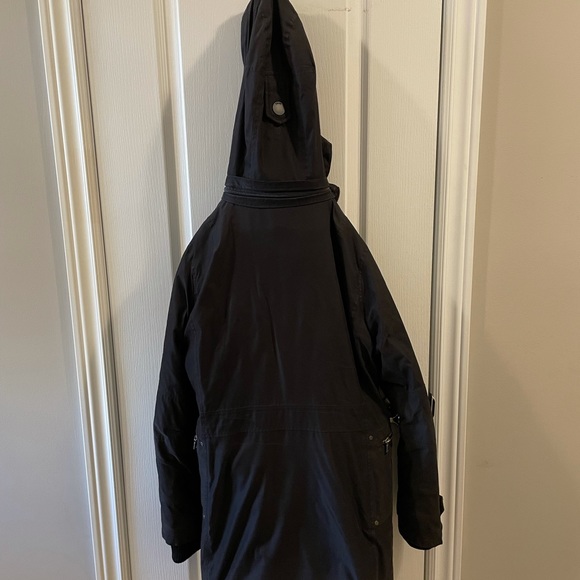 aritzia TNA Winter Parka - Picture 2 of 3